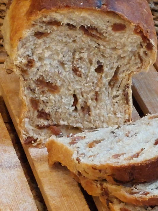 PETIT PAIN DE MÉNAGE AUX RAISINS